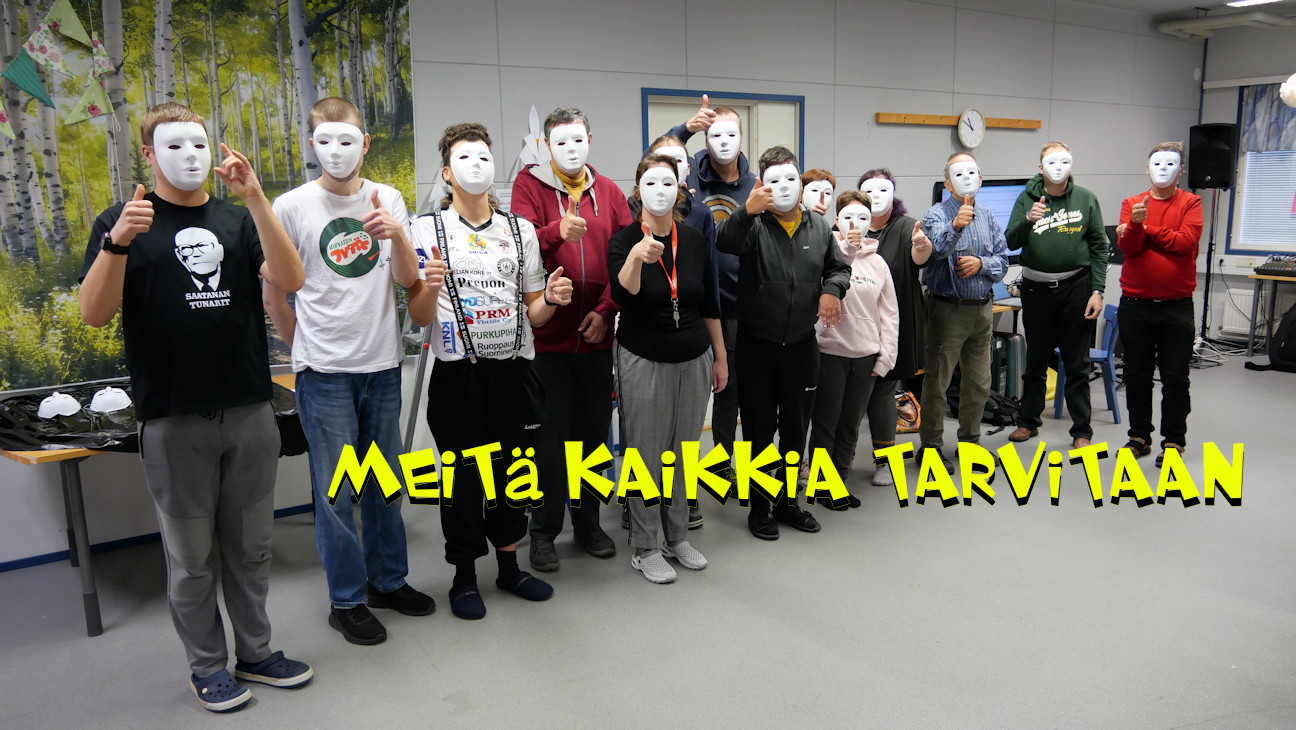 Osallisuus teatterin näytelmää Meitä kaikkia tarvitaan -näytelmä tulossa