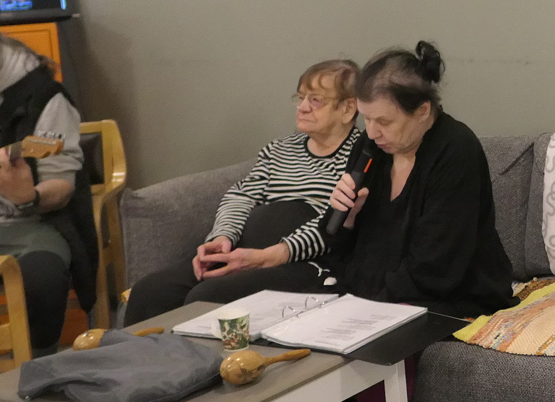 Hanna Pakkanen ollut mukana alusta lähtien ja tässä lauluääntä tuodaan Kuuluvammaksi Kiukaisissa