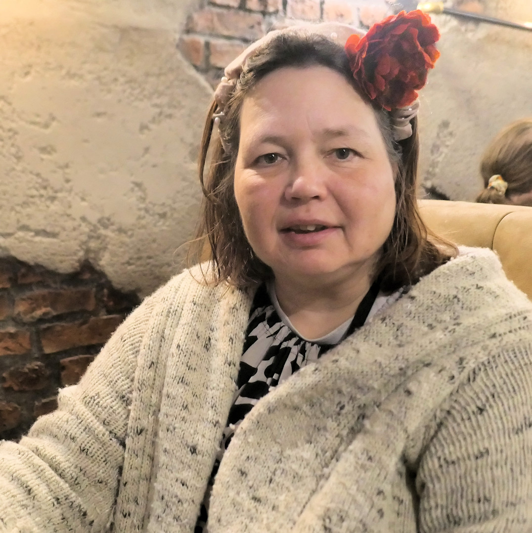 Niina on myös vanha konkari ja ollut perustamassa myös Me Itseä 1999