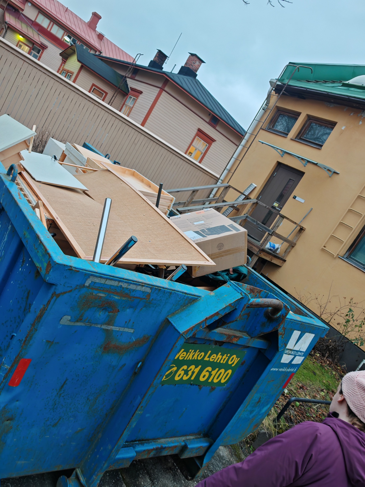 Tiia tontun viimeinen työpäivä 18.12.2025 vanhassa SEKKissä